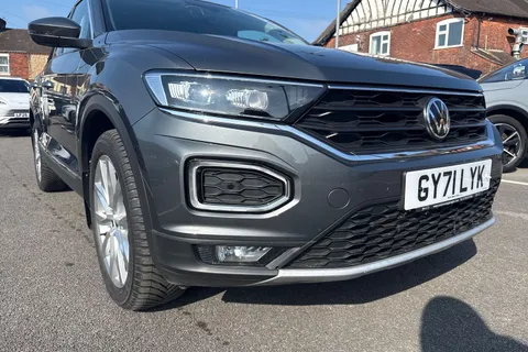 GY71LYK Volkswagen T-Roc 2.0 TSI SEL DSG 4Motion Euro 6 (s/s) 5dr Thumbnail #18