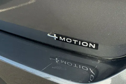 GY71LYK Volkswagen T-Roc 2.0 TSI SEL DSG 4Motion Euro 6 (s/s) 5dr Thumbnail #27