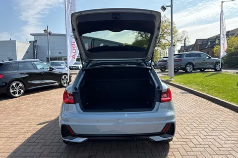 BG23ECX Audi A1 Black Edition 25 TFSI  95 PS 5-speed Thumbnail #40