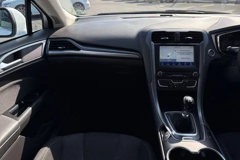 WD17NFR Ford Mondeo 1.5T EcoBoost Titanium Euro 6 (s/s) 5dr Thumbnail #21