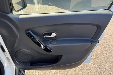 NU70AZL Dacia Sandero Stepway 0.9 TCe SE Twenty Euro 6 (s/s) 5dr Thumbnail #22