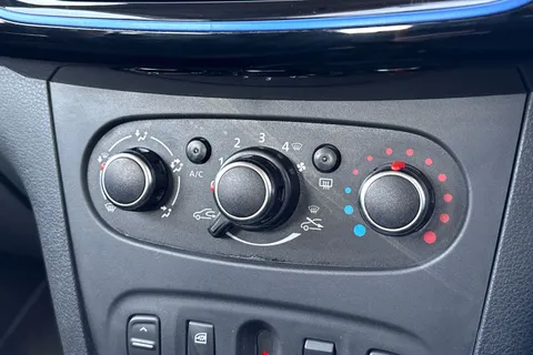 NU70AZL Dacia Sandero Stepway 0.9 TCe SE Twenty Euro 6 (s/s) 5dr Thumbnail #23