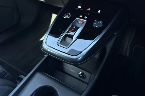 KN75WZH Audi Q4 e-tron Q4  S line 40 e-tron  150,00 kW Thumbnail #24