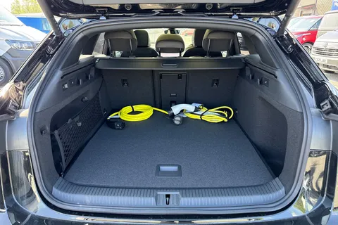  Volkswagen Id.7 GTX 86kWh Plus Tourer Auto 4Motion 5dr Thumbnail #7