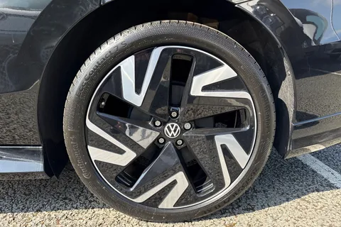  Volkswagen Id.7 GTX 86kWh Plus Tourer Auto 4Motion 5dr Thumbnail #12
