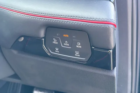  Volkswagen Id.7 GTX 86kWh Plus Tourer Auto 4Motion 5dr Thumbnail #42
