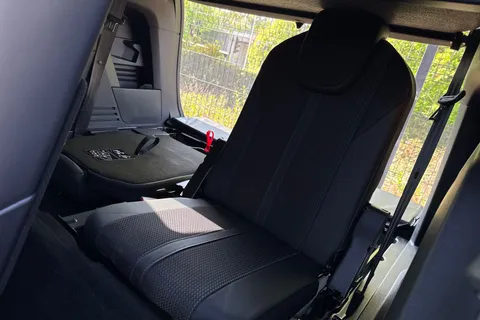 CY23BHW PEUGEOT 5008 1.5 BlueHDi GT EAT Euro 6 (s/s) 5dr Thumbnail #26