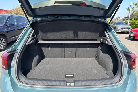 7 of 67 for Volkswagen T-Roc 1.0 TSI Style Euro 6 (s/s) 5dr