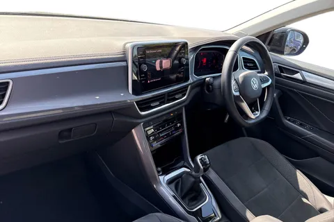 15 of 67 for Volkswagen T-Roc 1.0 TSI Style Euro 6 (s/s) 5dr