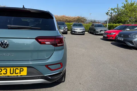 34 of 67 for Volkswagen T-Roc 1.0 TSI Style Euro 6 (s/s) 5dr