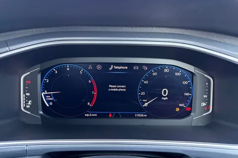 42 of 67 for Volkswagen T-Roc 1.0 TSI Style Euro 6 (s/s) 5dr