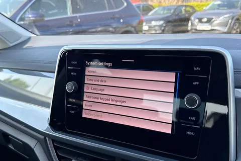 52 of 67 for Volkswagen T-Roc 1.0 TSI Style Euro 6 (s/s) 5dr