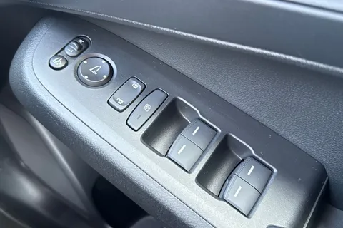 MD24BNK Honda HR-V 1.5 eHEV Elegance 5dr CVT Thumbnail #35