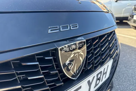 FG25YBH PEUGEOT 208 1.2 PureTech GT Euro 6 (s/s) 5dr Thumbnail #30