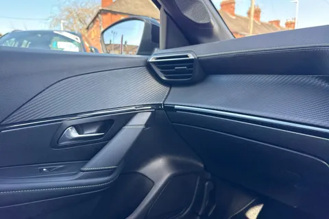 FG25YBH PEUGEOT 208 1.2 PureTech GT Euro 6 (s/s) 5dr Thumbnail #42