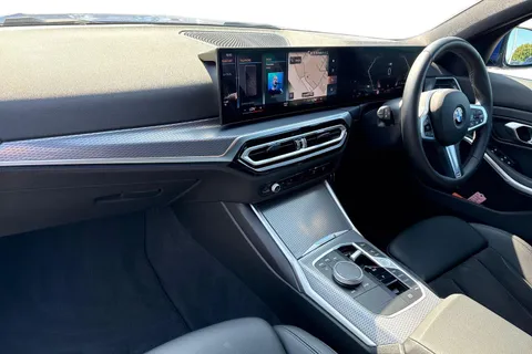 YD74LRV BMW 3 Series 2.0 320i M Sport Auto Euro 6 (s/s) 4dr Thumbnail #16