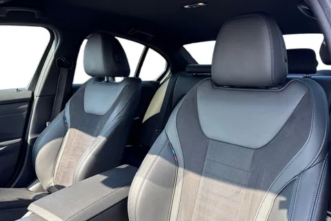 YD74LRV BMW 3 Series 2.0 320i M Sport Auto Euro 6 (s/s) 4dr Thumbnail #17