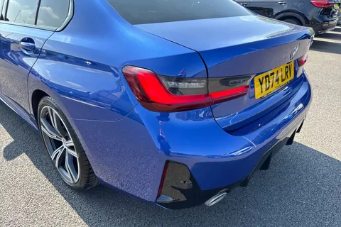 YD74LRV BMW 3 Series 2.0 320i M Sport Auto Euro 6 (s/s) 4dr Thumbnail #32