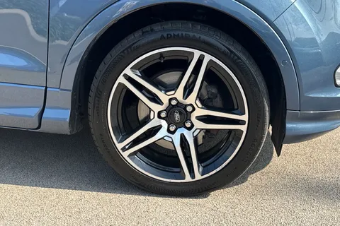 JO61PUB Ford Kuga 2.0 TDCi EcoBlue ST-Line AWD Euro 6 (s/s) 5dr Thumbnail #7