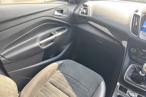 JO61PUB Ford Kuga 2.0 TDCi EcoBlue ST-Line AWD Euro 6 (s/s) 5dr Thumbnail #15