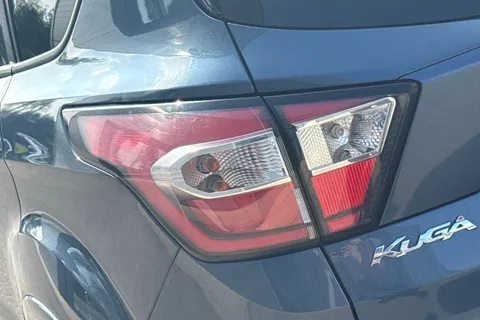 JO61PUB Ford Kuga 2.0 TDCi EcoBlue ST-Line AWD Euro 6 (s/s) 5dr Thumbnail #16