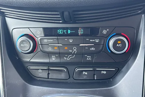 JO61PUB Ford Kuga 2.0 TDCi EcoBlue ST-Line AWD Euro 6 (s/s) 5dr Thumbnail #19