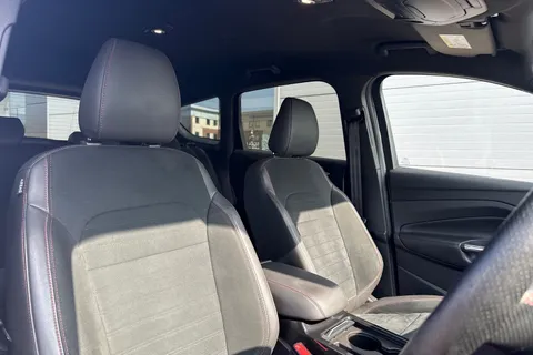 JO61PUB Ford Kuga 2.0 TDCi EcoBlue ST-Line AWD Euro 6 (s/s) 5dr Thumbnail #21