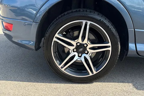 JO61PUB Ford Kuga 2.0 TDCi EcoBlue ST-Line AWD Euro 6 (s/s) 5dr Thumbnail #22