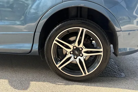 JO61PUB Ford Kuga 2.0 TDCi EcoBlue ST-Line AWD Euro 6 (s/s) 5dr Thumbnail #23