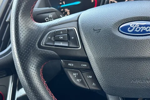 JO61PUB Ford Kuga 2.0 TDCi EcoBlue ST-Line AWD Euro 6 (s/s) 5dr Thumbnail #37