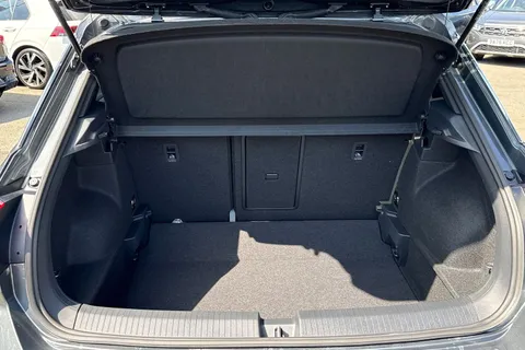 KN75NZG Volkswagen T-Roc 2.0 TDI 150 EVO R-Line 5dr DSG ⭐panoramic sunroof, Rear view camera⭐ Thumbnail #8
