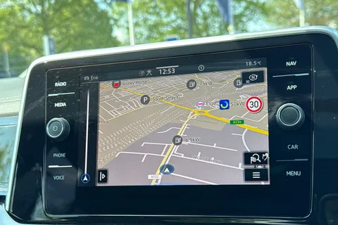 KN75NZG Volkswagen T-Roc 2.0 TDI 150 EVO R-Line 5dr DSG ⭐panoramic sunroof, Rear view camera⭐ Thumbnail #18