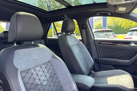 KN75NZG Volkswagen T-Roc 2.0 TDI 150 EVO R-Line 5dr DSG ⭐panoramic sunroof, Rear view camera⭐ Thumbnail #25