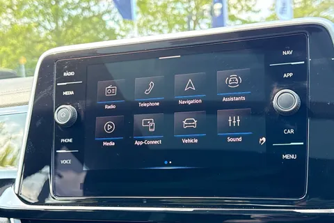 KN75NZG Volkswagen T-Roc 2.0 TDI 150 EVO R-Line 5dr DSG ⭐panoramic sunroof, Rear view camera⭐ Thumbnail #29