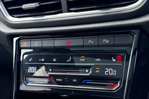 KN75NZG Volkswagen T-Roc 2.0 TDI 150 EVO R-Line 5dr DSG ⭐panoramic sunroof, Rear view camera⭐ Thumbnail #37