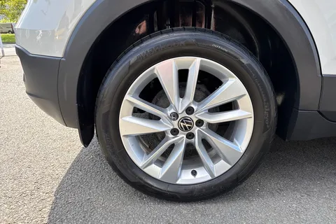 DU22FCL Volkswagen T-Cross 1.0 TSI Active 5dr Thumbnail #12