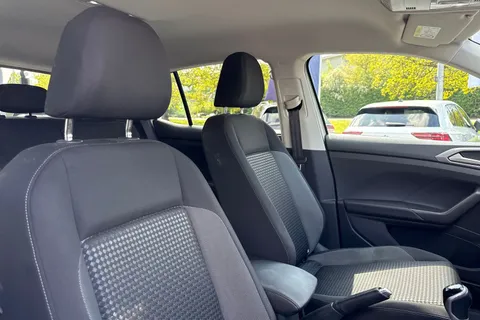 DU22FCL Volkswagen T-Cross 1.0 TSI Active 5dr Thumbnail #25