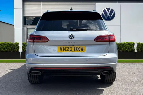 VN22UXW Volkswagen Touareg 3.0 V6 TSI 4Motion Black Edition ⭐Active climate Seats, Heated windscreen⭐ Thumbnail #5