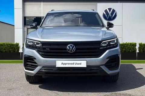 VN22UXW Volkswagen Touareg 3.0 V6 TSI 4Motion Black Edition ⭐Active climate Seats, Heated windscreen⭐ Thumbnail #7