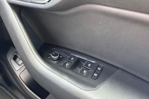 VN22UXW Volkswagen Touareg 3.0 V6 TSI 4Motion Black Edition ⭐Active climate Seats, Heated windscreen⭐ Thumbnail #22