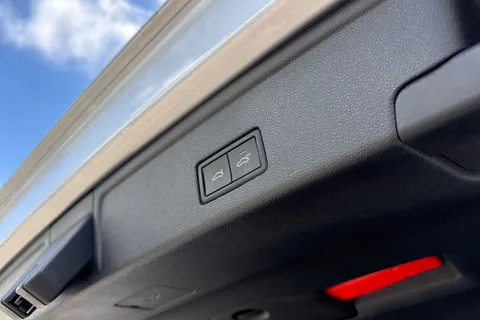 VN22UXW Volkswagen Touareg 3.0 V6 TSI 4Motion Black Edition ⭐Active climate Seats, Heated windscreen⭐ Thumbnail #30