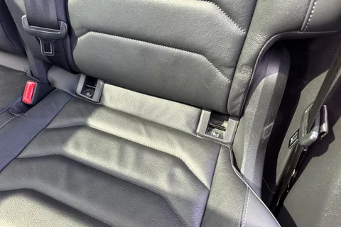 VN22UXW Volkswagen Touareg 3.0 V6 TSI 4Motion Black Edition ⭐Active climate Seats, Heated windscreen⭐ Thumbnail #39