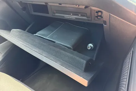 VN22UXW Volkswagen Touareg 3.0 V6 TSI 4Motion Black Edition ⭐Active climate Seats, Heated windscreen⭐ Thumbnail #50