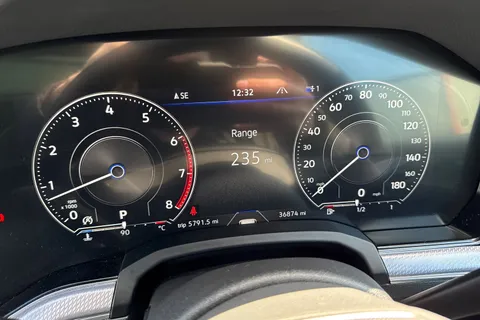 VN22UXW Volkswagen Touareg 3.0 V6 TSI 4Motion Black Edition ⭐Active climate Seats, Heated windscreen⭐ Thumbnail #51