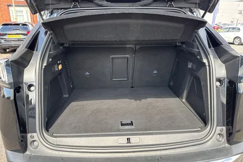 AE23ZTU PEUGEOT 3008 1.6 13.2kWh GT e-EAT 4WD Euro 6 (s/s) 5dr Thumbnail #8