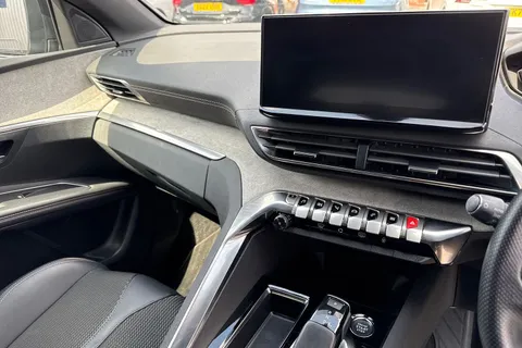 AE23ZTU PEUGEOT 3008 1.6 13.2kWh GT e-EAT 4WD Euro 6 (s/s) 5dr Thumbnail #21