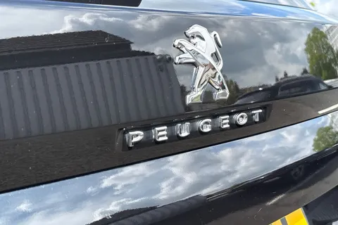 AE23ZTU PEUGEOT 3008 1.6 13.2kWh GT e-EAT 4WD Euro 6 (s/s) 5dr Thumbnail #27