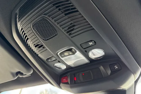 AE23ZTU PEUGEOT 3008 1.6 13.2kWh GT e-EAT 4WD Euro 6 (s/s) 5dr Thumbnail #49