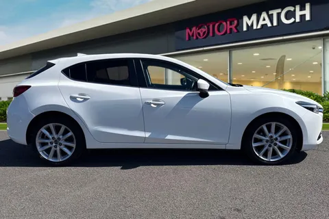 YP66YVO Mazda Mazda3 2.2 SKYACTIV-D Sport Nav Auto Euro 6 (s/s) 5dr Thumbnail #4