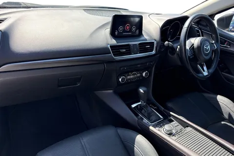 YP66YVO Mazda Mazda3 2.2 SKYACTIV-D Sport Nav Auto Euro 6 (s/s) 5dr Thumbnail #16